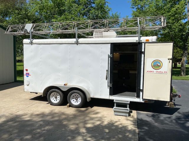 trailer main door